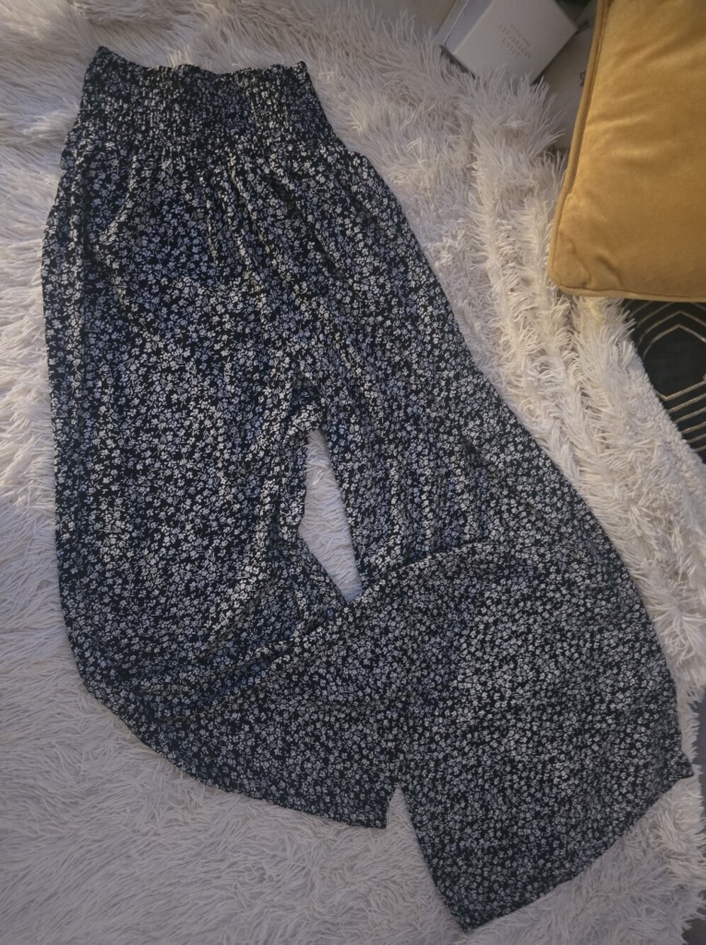 SHEIN XSmall Wide Leg Floral Pants Black & White Smocked-Elastic Waist